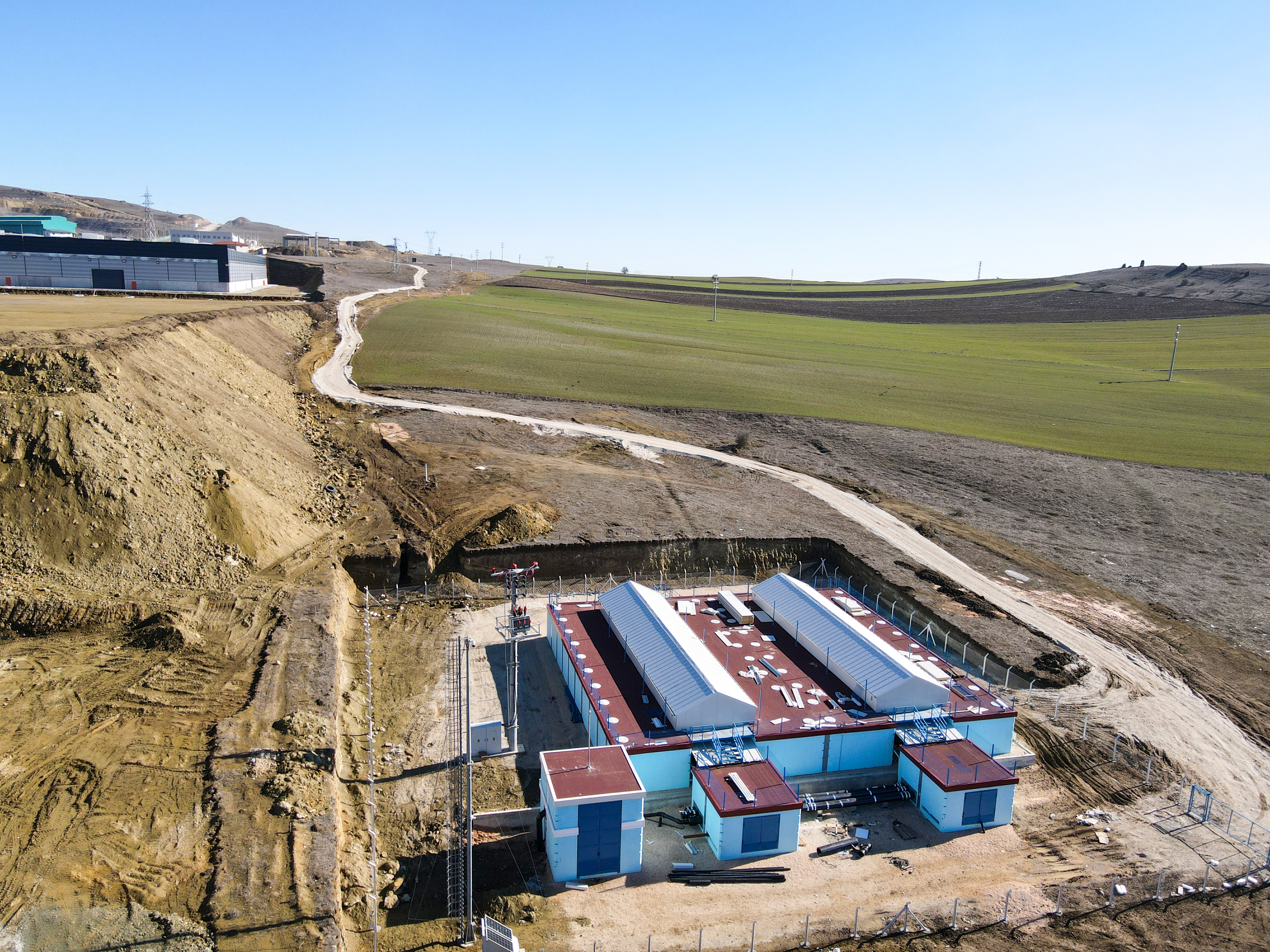 1000 M3  PREFABRiK BETONARME  DEPOLAR
