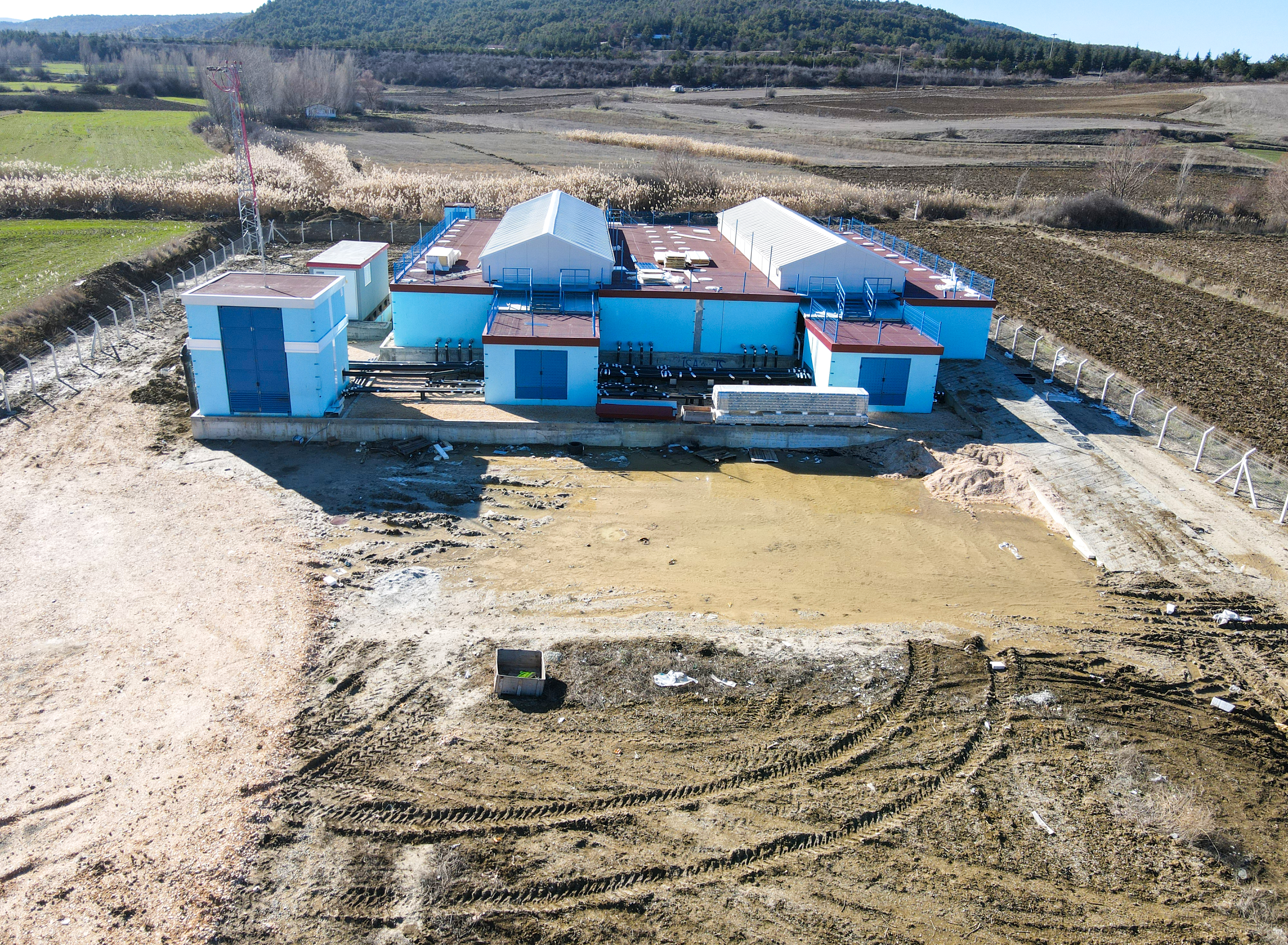 1000 M3  PREFABRiK BETONARME  DEPOLAR